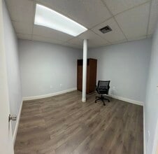 6405 NW 36th St, Miami, FL à louer Photo intérieure– Image 2 sur 4