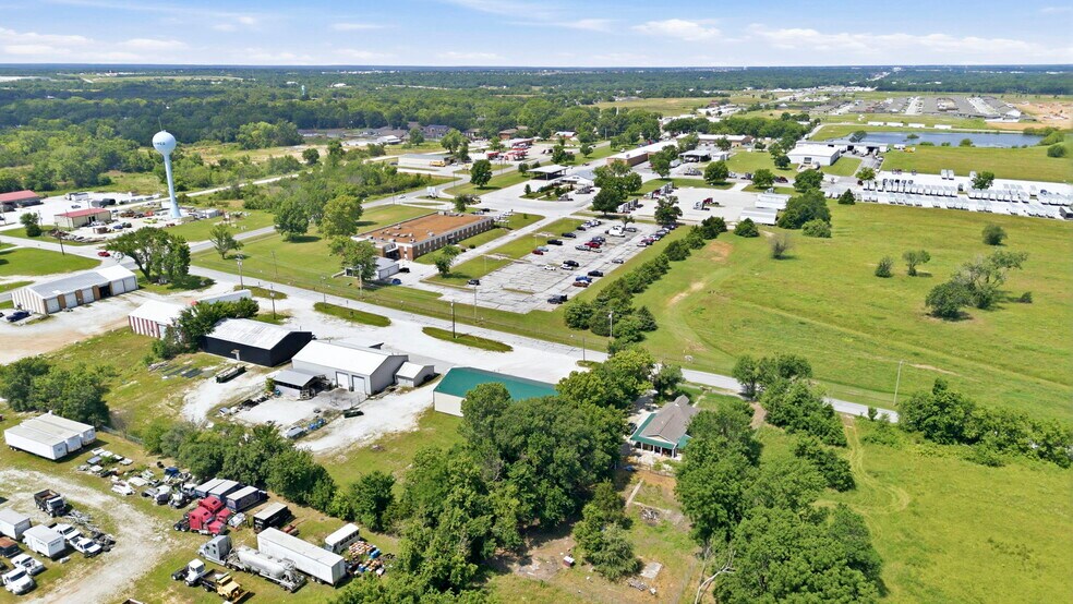 136 N Prigmor Ave, Joplin, MO à vendre - Photo de l’immeuble – Image 2 sur 45