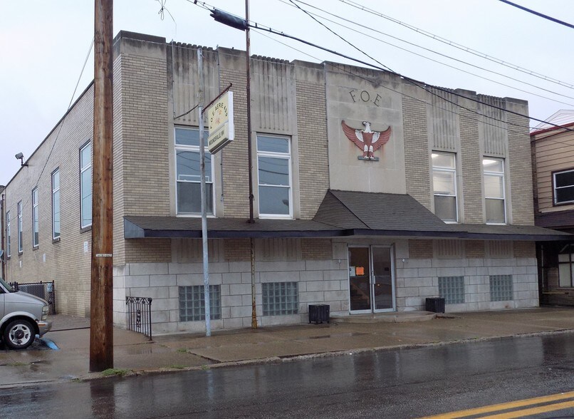 121 Jefferson Ave, Moundsville, WV à louer - Photo principale – Image 2 sur 24