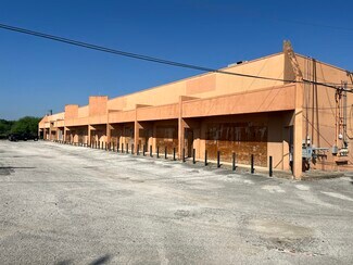 Plus de détails pour 3911-3929 E IH-10, San Antonio, TX - Local d'activités à louer