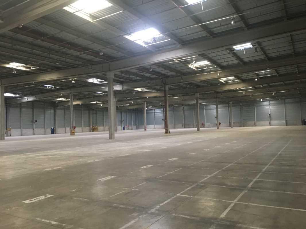 Industriel/Logistique dans Allonne à louer Photo intérieure– Image 1 sur 5