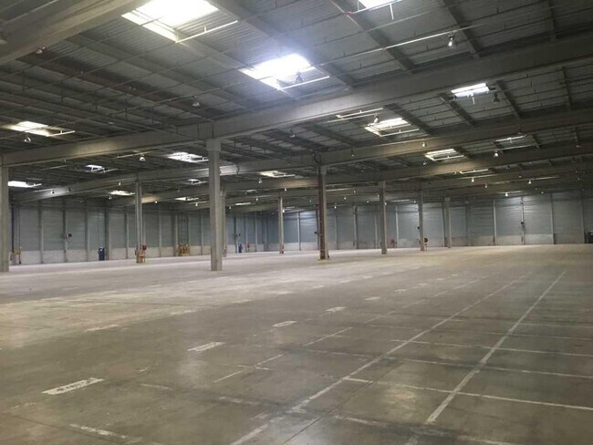 Plus de détails pour Industriel/Logistique à louer