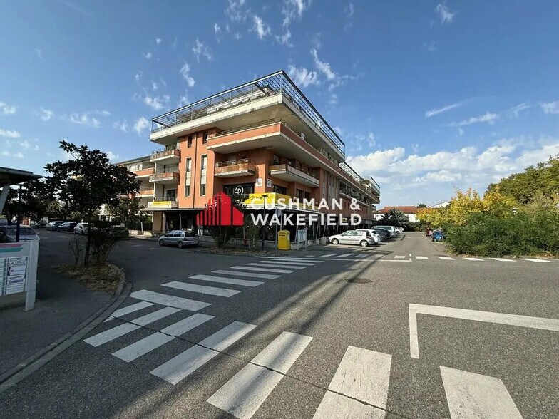 Bureau dans L'UNION à vendre - Photo de l’immeuble – Image 2 sur 8