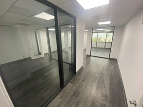 2655 Le Jeune Rd, Coral Gables, FL à louer Photo intérieure– Image 2 sur 8