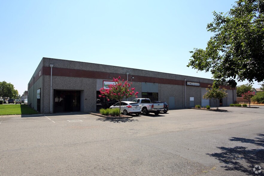 6220 Belleau Wood Ln, Sacramento, CA à louer - Photo principale – Image 1 sur 5