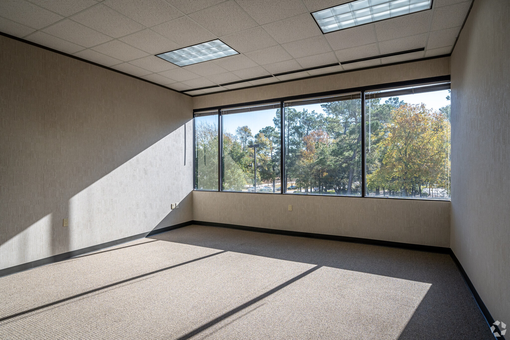 8500 Cypresswood Dr, Spring, TX à louer Photo intérieure– Image 1 sur 4