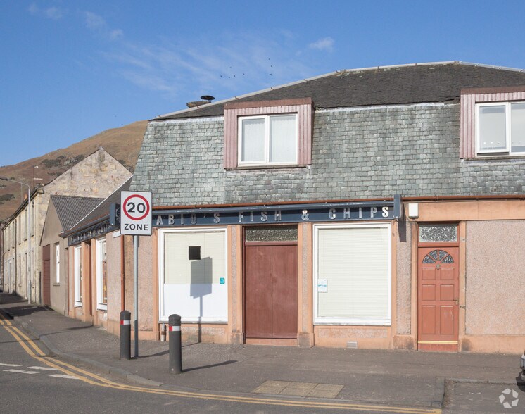 104-108 High St, Tillicoultry à vendre - Photo de l’immeuble – Image 2 sur 28