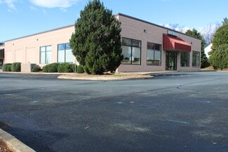 Plus de détails pour 607 Woodbrook Dr, Charlottesville, VA - Local commercial à louer