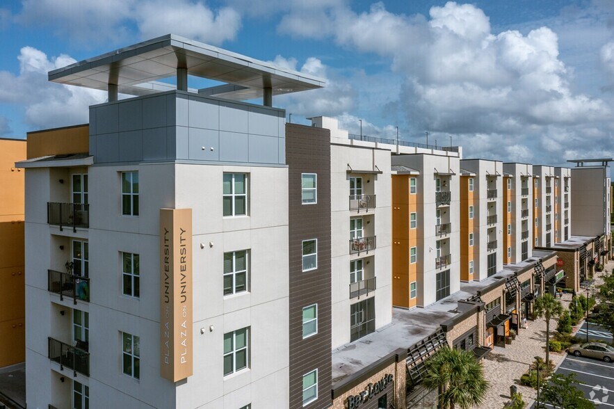 12101 University Blvd, Orlando, FL à louer - Photo de l’immeuble – Image 3 sur 9