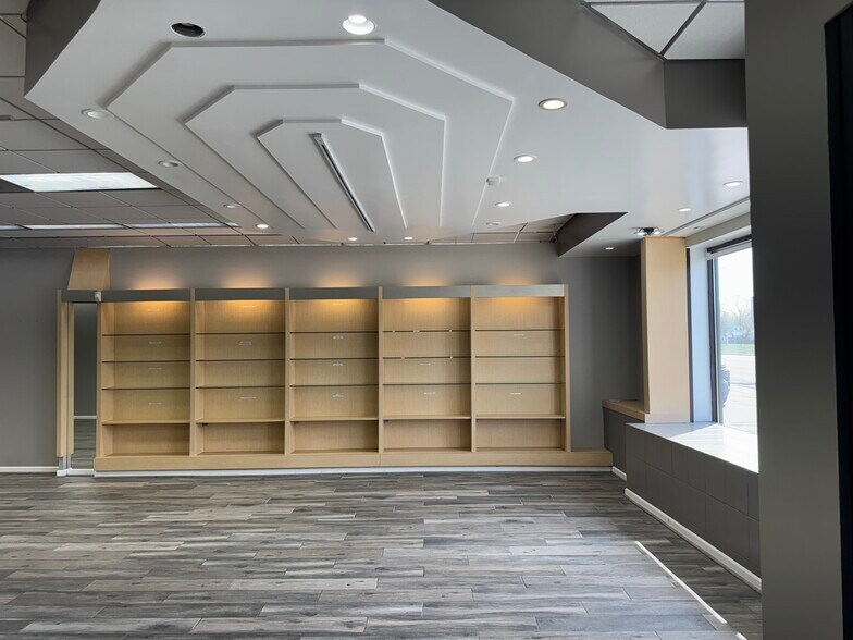 2020 N Telegraph Rd, Dearborn, MI à louer - Photo de l’immeuble – Image 3 sur 10