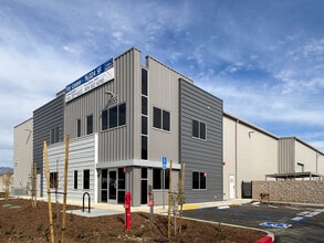 8655 Beech Ave, Fontana, CA à louer Photo de l’immeuble– Image 1 sur 1