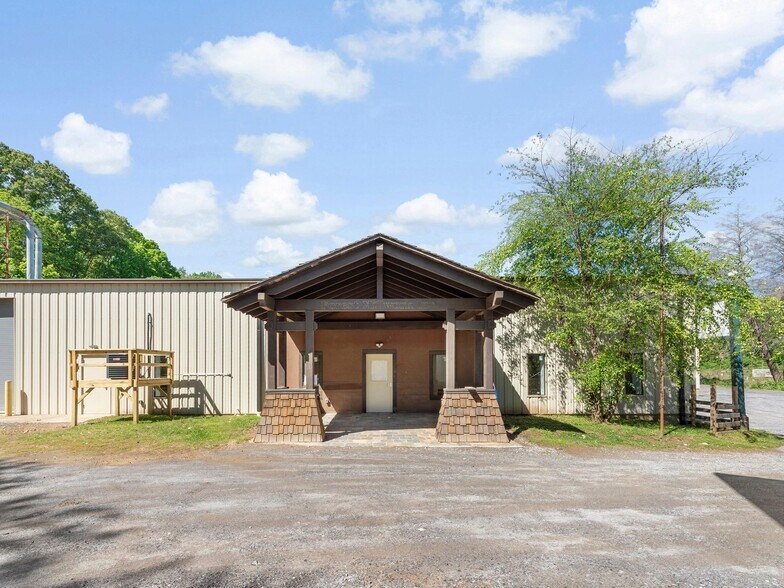 93 Thompson St, Asheville, NC à louer - Photo de l’immeuble – Image 3 sur 30