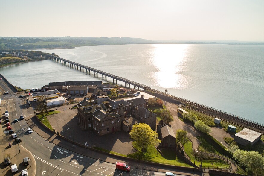 Bridge St, Montrose à vendre - Photo de l’immeuble – Image 3 sur 5