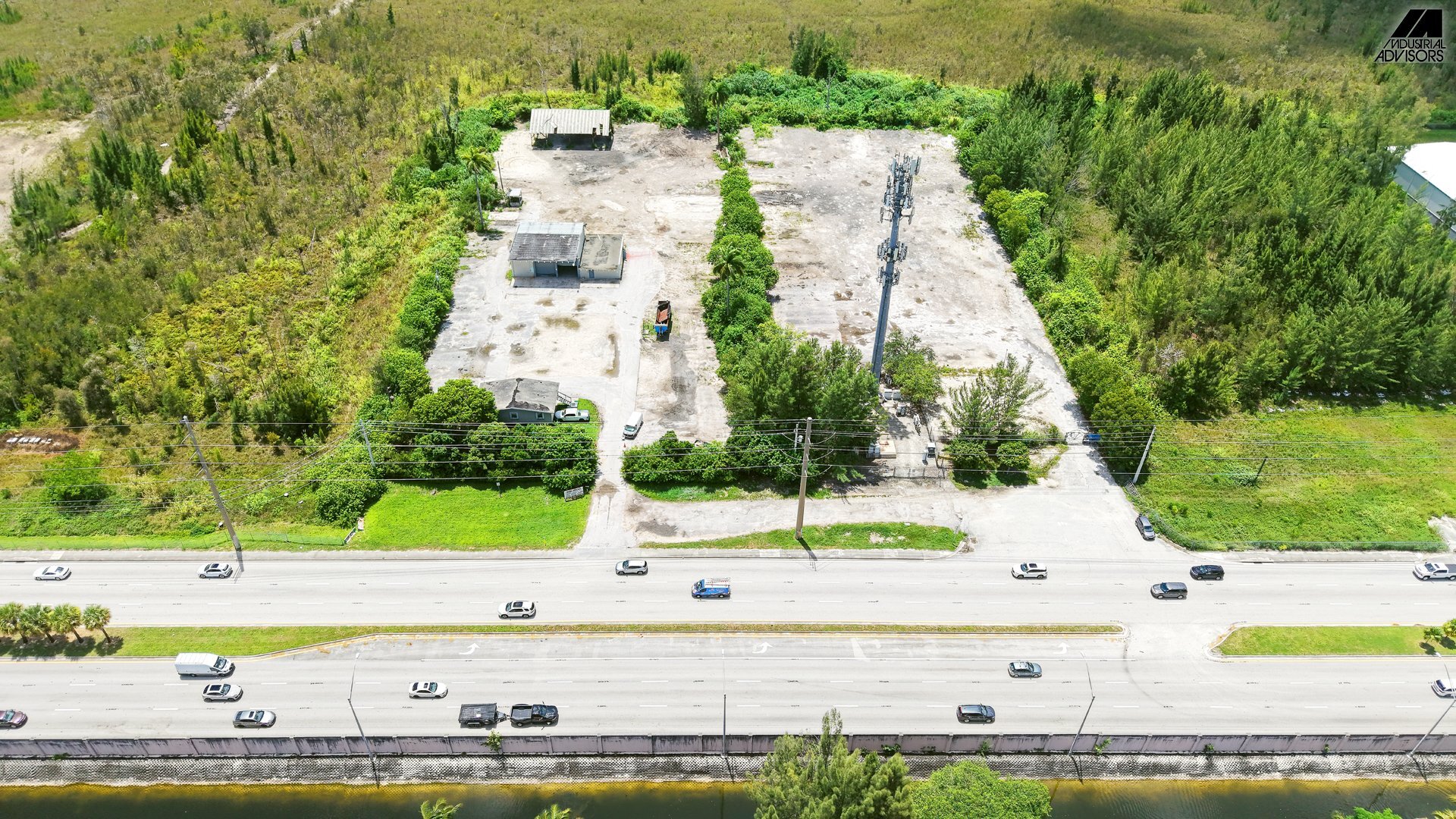 90 NW 137th Ave, Miami, FL à louer Photo de l’immeuble– Image 1 sur 15
