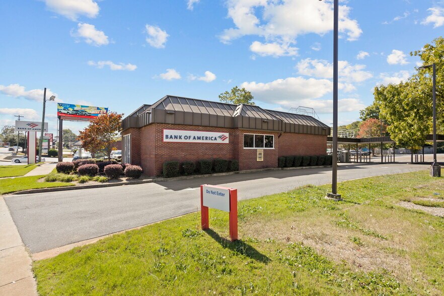 1601 Poinsett Hwy, Greenville, SC à vendre - Photo de l’immeuble – Image 3 sur 9