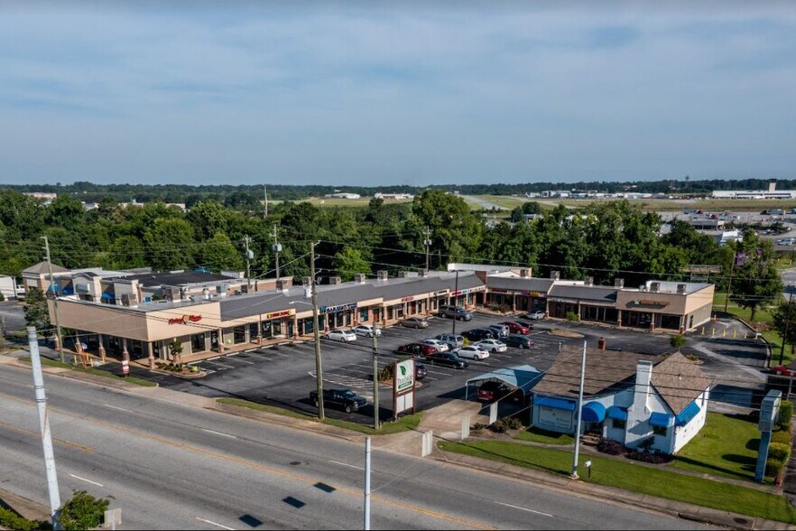 3709 Gentian Blvd, Columbus, GA à louer - Photo principale – Image 1 sur 7