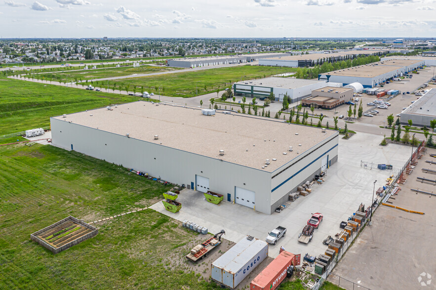 5303 36 St NW, Edmonton, AB à louer - Aérien – Image 2 sur 3