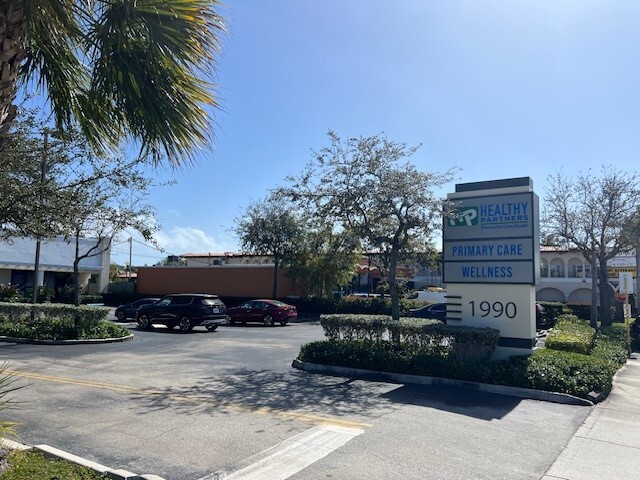 1990 N Federal Hwy, Pompano Beach, FL à louer - Photo de l’immeuble – Image 3 sur 3