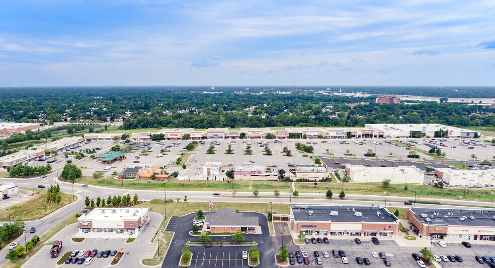 3100-3300 Fairlane Dr, Allen Park, MI à louer - Photo de l’immeuble – Image 3 sur 4