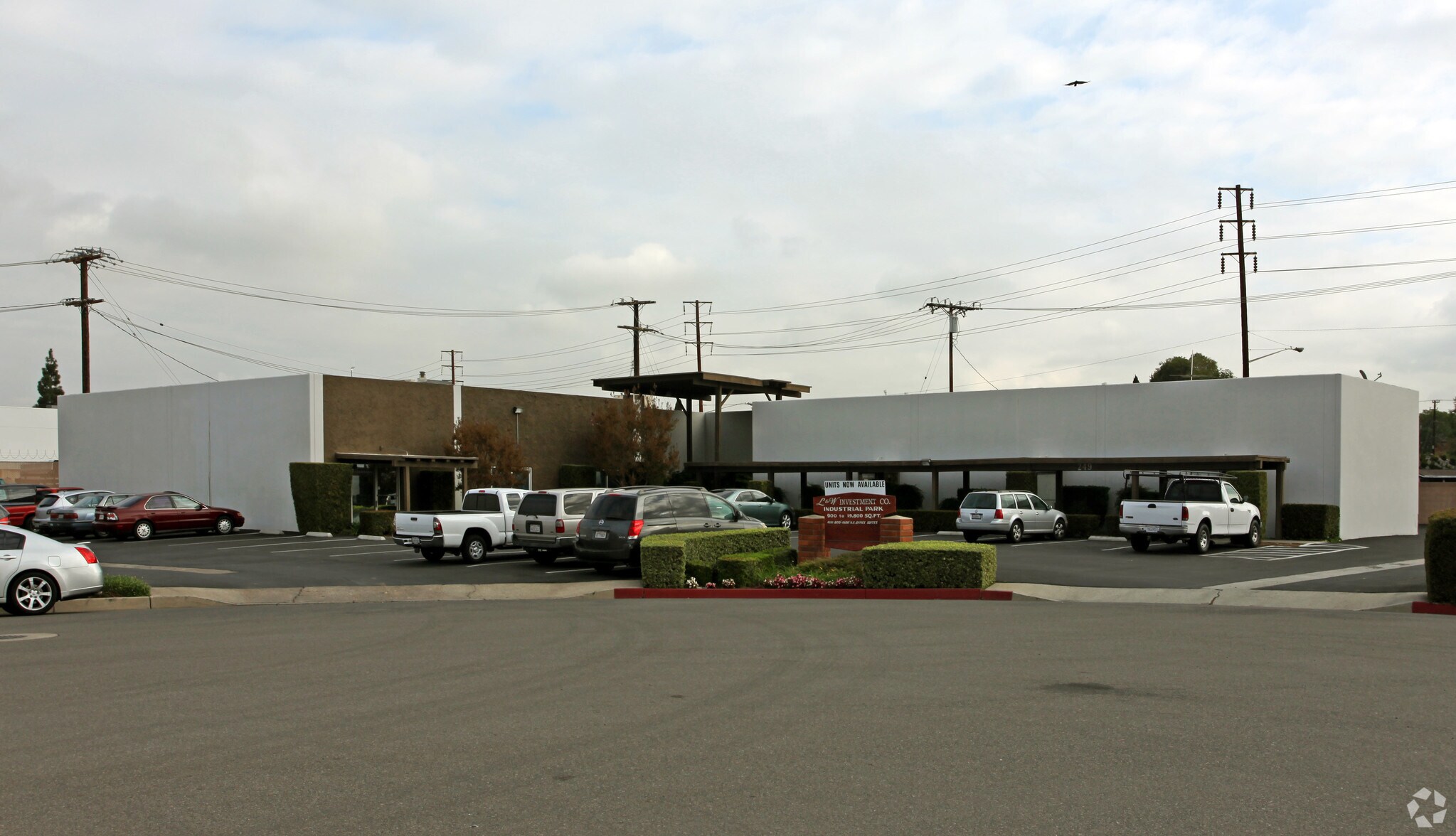 249 E Emerson Ave, Orange, CA à louer Photo de l’immeuble– Image 1 sur 4