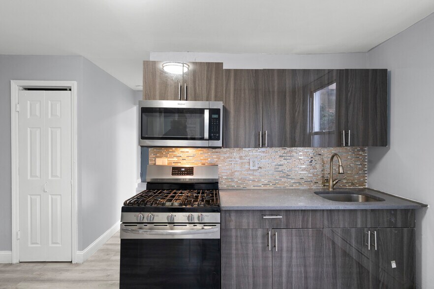32 Van Cortlandt Ave, Yonkers, NY à vendre - Photo de l’immeuble – Image 3 sur 5