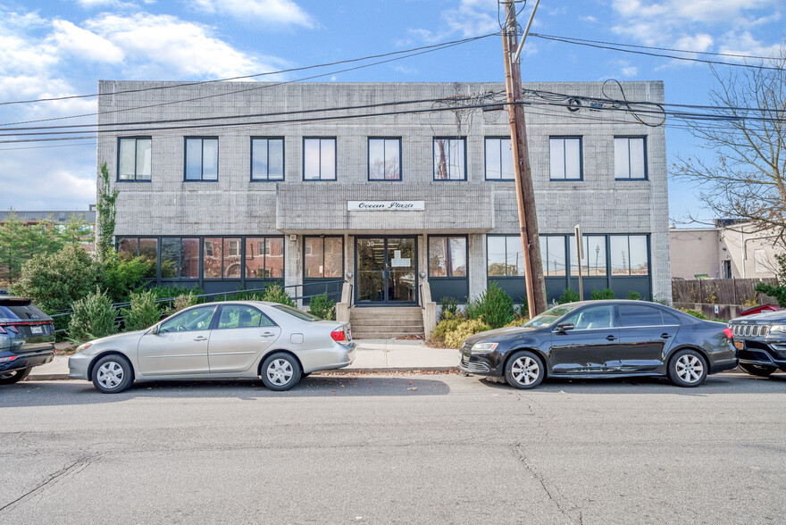 30 S Ocean Ave, Freeport, NY à louer - Photo de l’immeuble – Image 3 sur 7