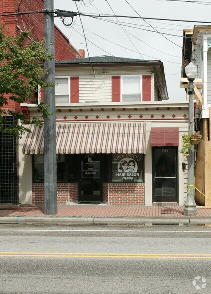 15 E Mellen St, Hampton, VA à louer - Photo de l’immeuble – Image 2 sur 3