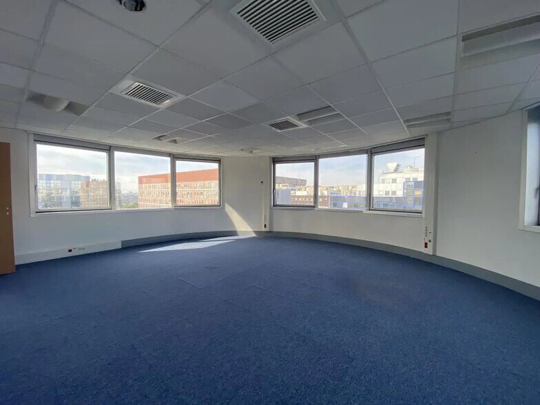 12 Rue Du Centre, Noisy-le-Grand à louer - Photo de l’immeuble – Image 1 sur 14