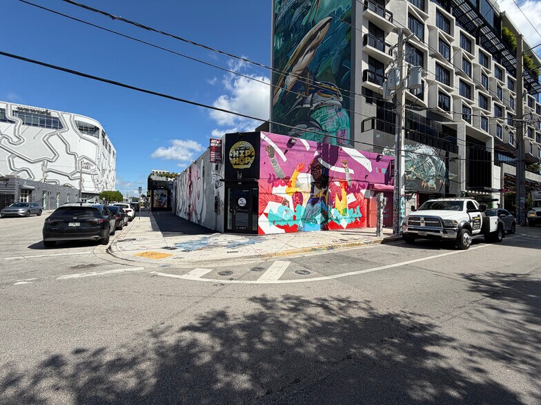 299 NW 25th St, Miami, FL à louer - Photo de l’immeuble – Image 2 sur 23