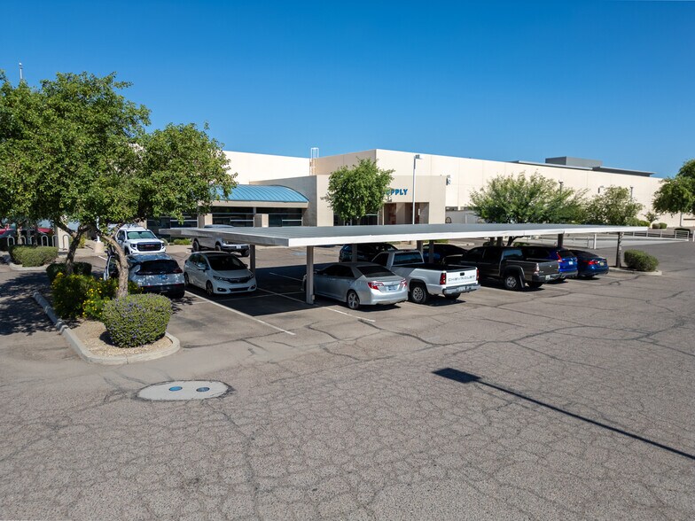 2150 E Rio Salado Pky, Tempe, AZ à louer - Photo de l’immeuble – Image 3 sur 8