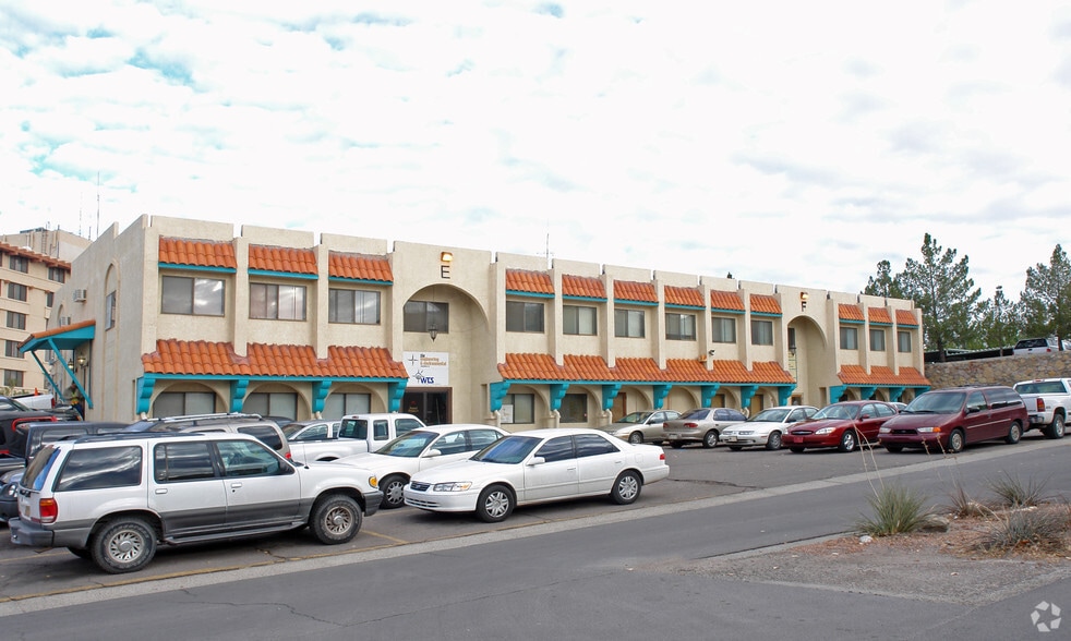 755 S Telshor Blvd, Las Cruces, NM à louer - Photo principale – Image 2 sur 23