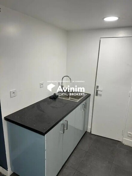 Local commercial dans Palaiseau à louer - Photo intérieure – Image 3 sur 4