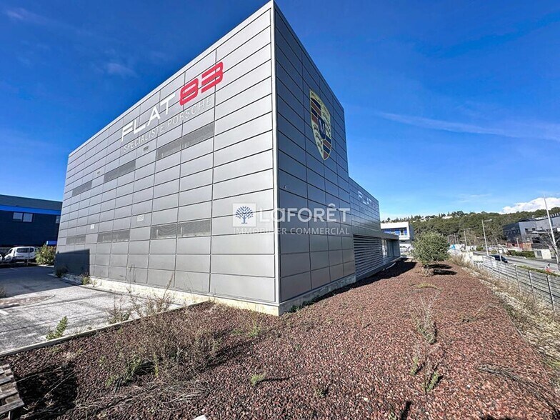 Local d'activités dans Fréjus à vendre - Photo de l’immeuble – Image 1 sur 7