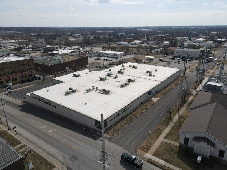 400-500 Grand Ave, Joplin, MO à louer - Photo de l’immeuble – Image 2 sur 44