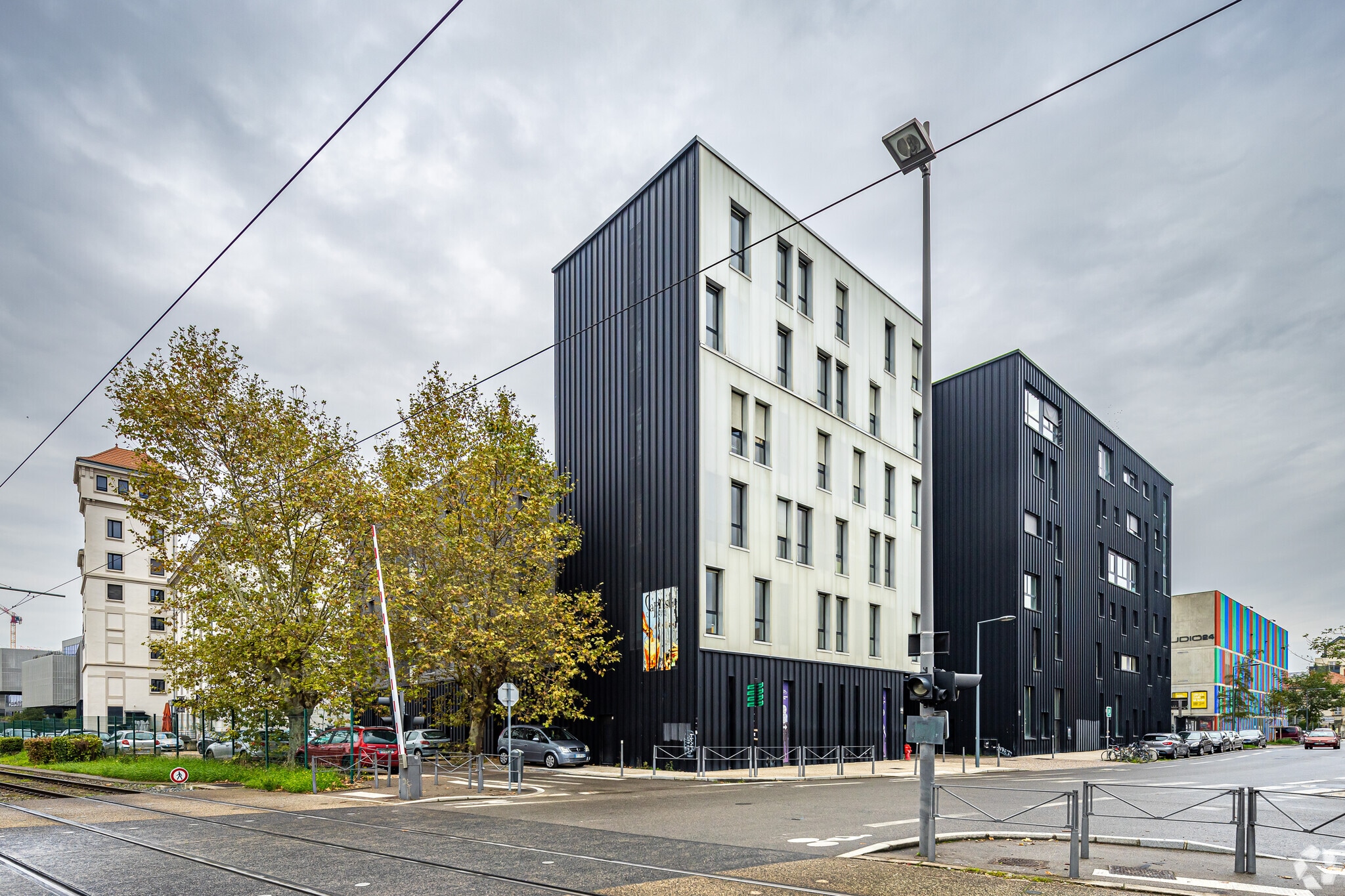 Bureau dans Villeurbanne à louer Photo principale– Image 1 sur 3