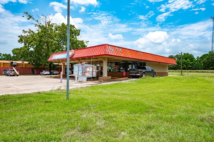 515 S Washington Ave, Cleveland, TX à vendre - Photo de l’immeuble – Image 3 sur 5