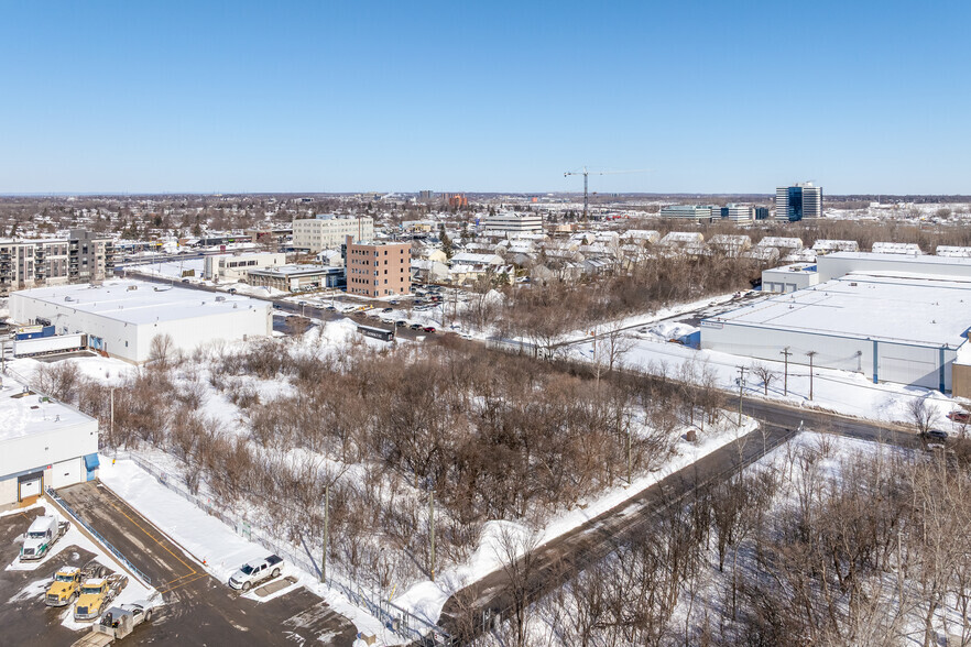 Rue Fleetwood, Laval, QC à vendre - Aérien – Image 3 sur 3