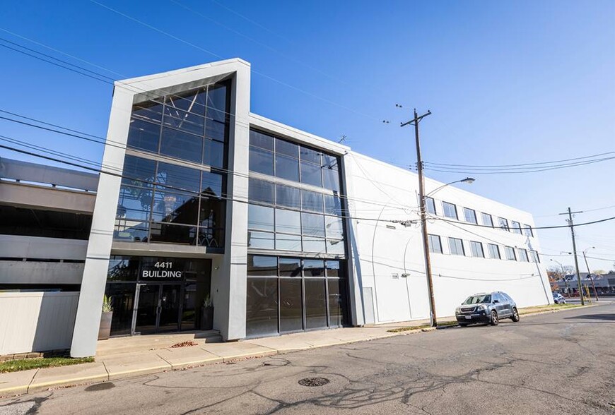 4405-4411 Montgomery Rd, Norwood, OH à louer - Photo de l’immeuble – Image 2 sur 10