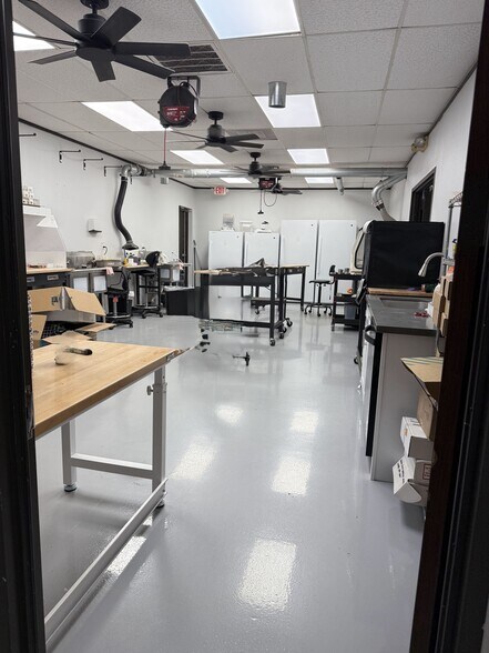 16203 Park Row, Houston, TX à louer - Photo de l’immeuble – Image 3 sur 17