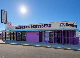 Plus de détails pour 12128 Vanowen St, North Hollywood, CA - Local commercial à louer