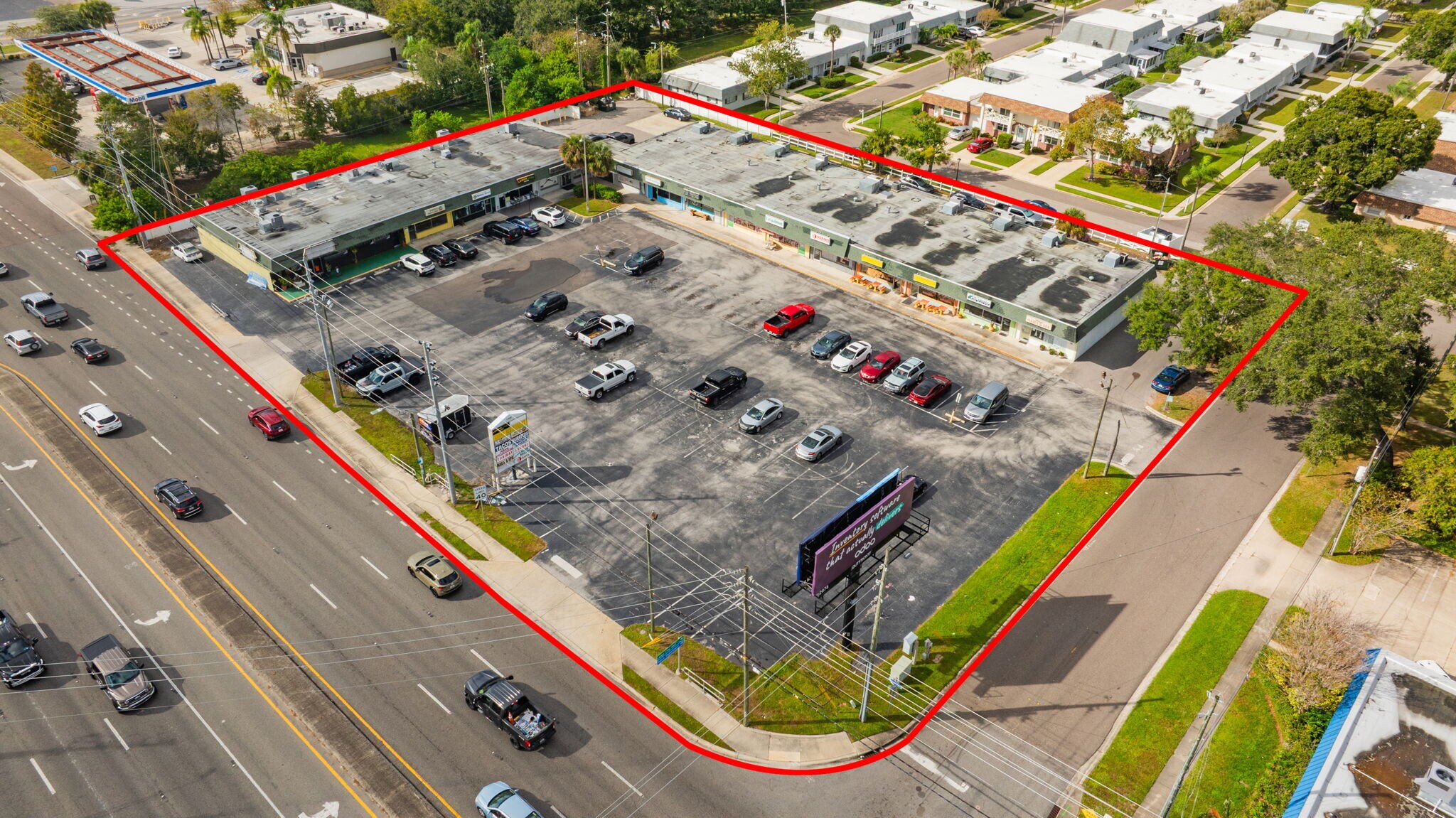 1300 E Bay Dr, Largo, FL à vendre Photo de l’immeuble– Image 1 sur 12