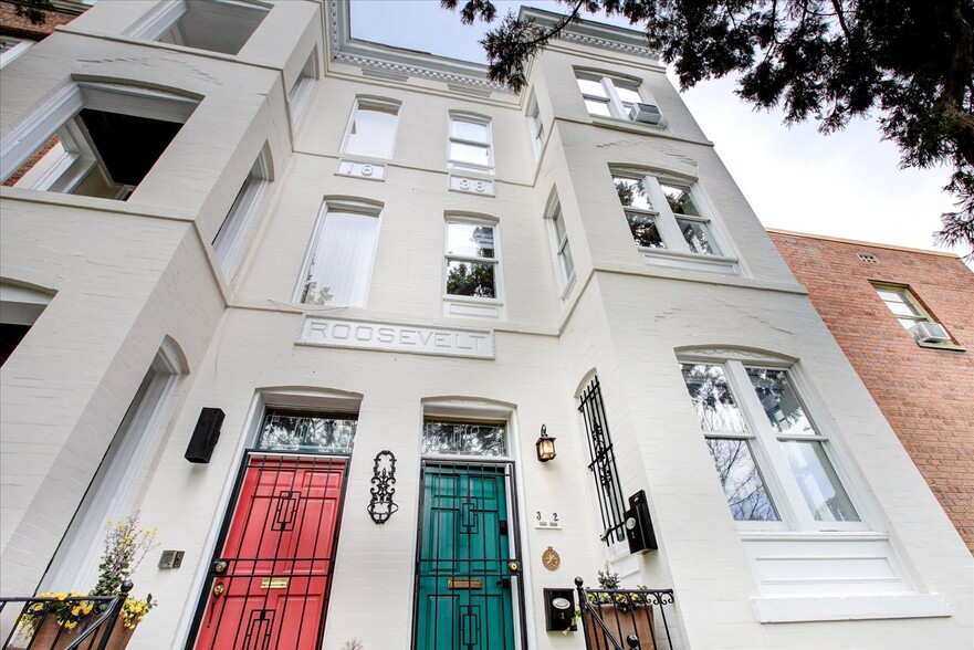 1118 F St NE, Washington, DC à vendre - Photo de l’immeuble – Image 1 sur 55