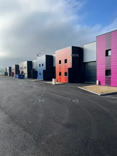 Local d'activités dans Brières-les-Scellés à vendre Photo de l’immeuble– Image 1 sur 5