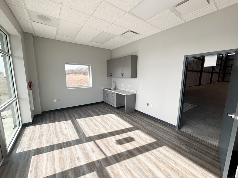 3135 Hankins Rd, Republic, MO à louer - Photo de l’immeuble – Image 2 sur 17