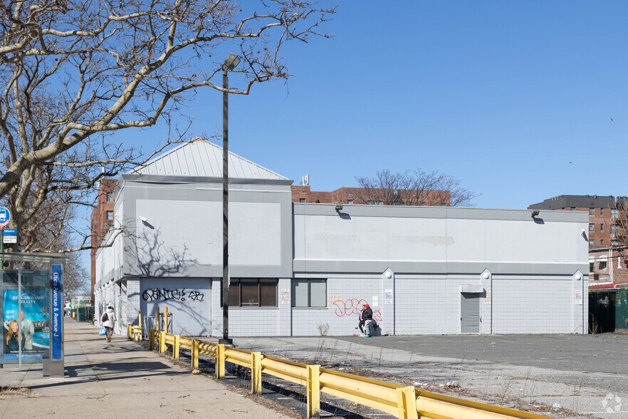 1791 Utica Ave, Brooklyn, NY à vendre - Photo de l’immeuble – Image 3 sur 4