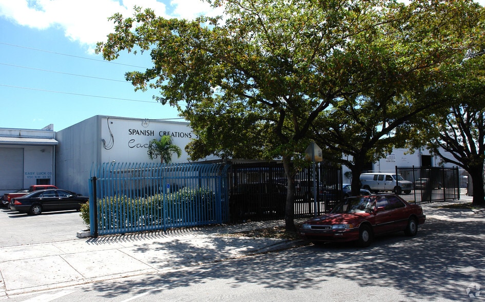 1756-1770 NW 23rd St, Miami, FL à louer - Photo de l’immeuble – Image 3 sur 4