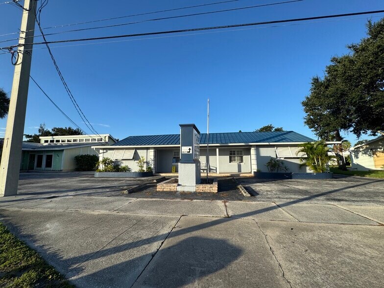 494 N Harbor City Blvd, Melbourne, FL à vendre - Photo de l’immeuble – Image 3 sur 39