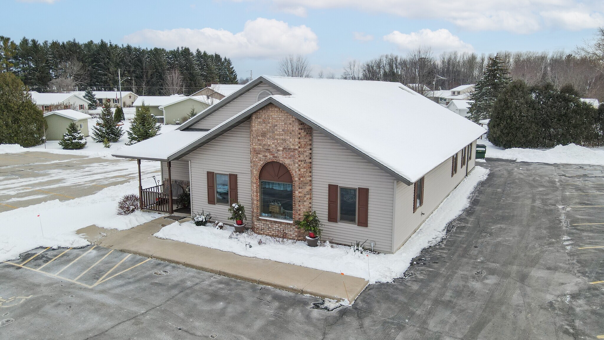 155 W Menasha Ave, Whitelaw, WI à vendre Photo de l’immeuble– Image 1 sur 27