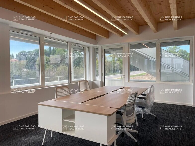Bureau dans Ventabren à louer - Photo de l’immeuble – Image 3 sur 22