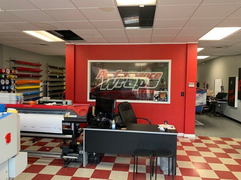 3030 Kettering Blvd, Moraine, OH à louer - Photo de l’immeuble – Image 3 sur 43